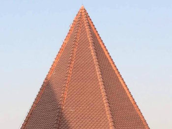 金字塔型鳞片瓦铺盖